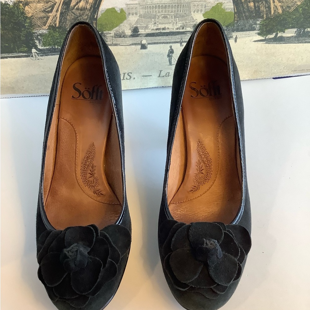Sofft Black Heels with Floral Accent Size 8